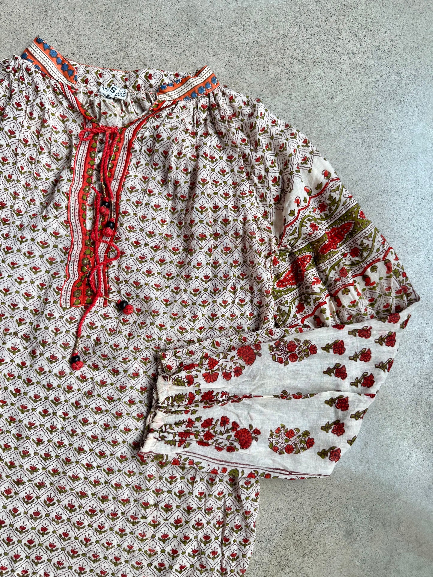 Vintage 1990s Indian Floral Block Print 100% Cotton Peasant Blouse | Small