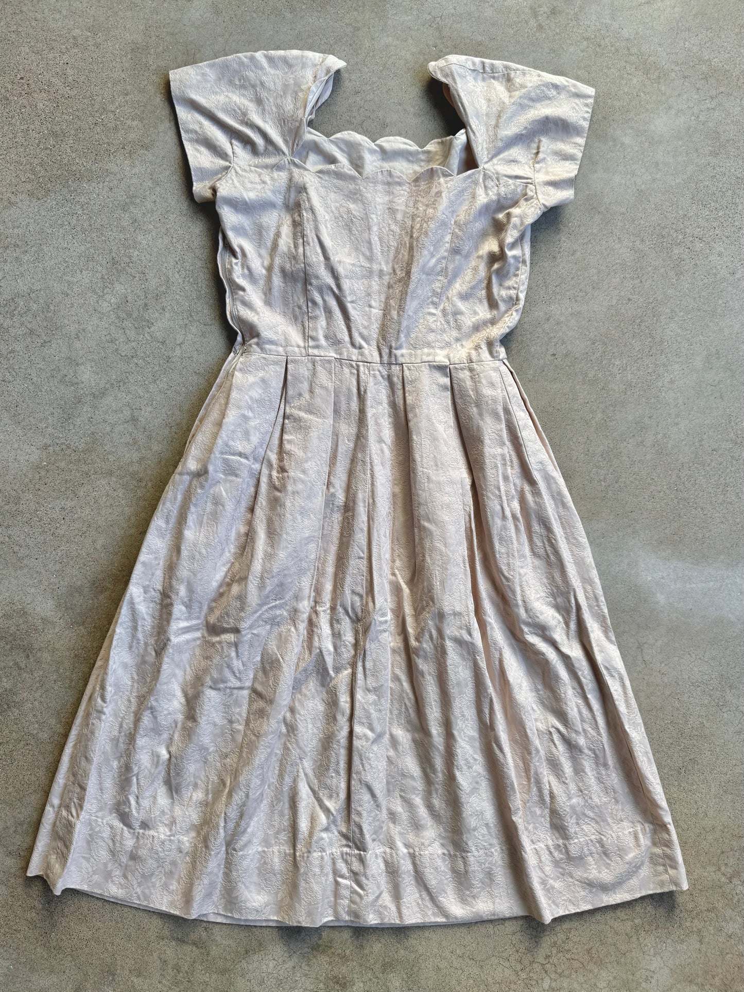 Vintage 1950s Handmade Cream Floral Jacquard Pleated Dress | Small