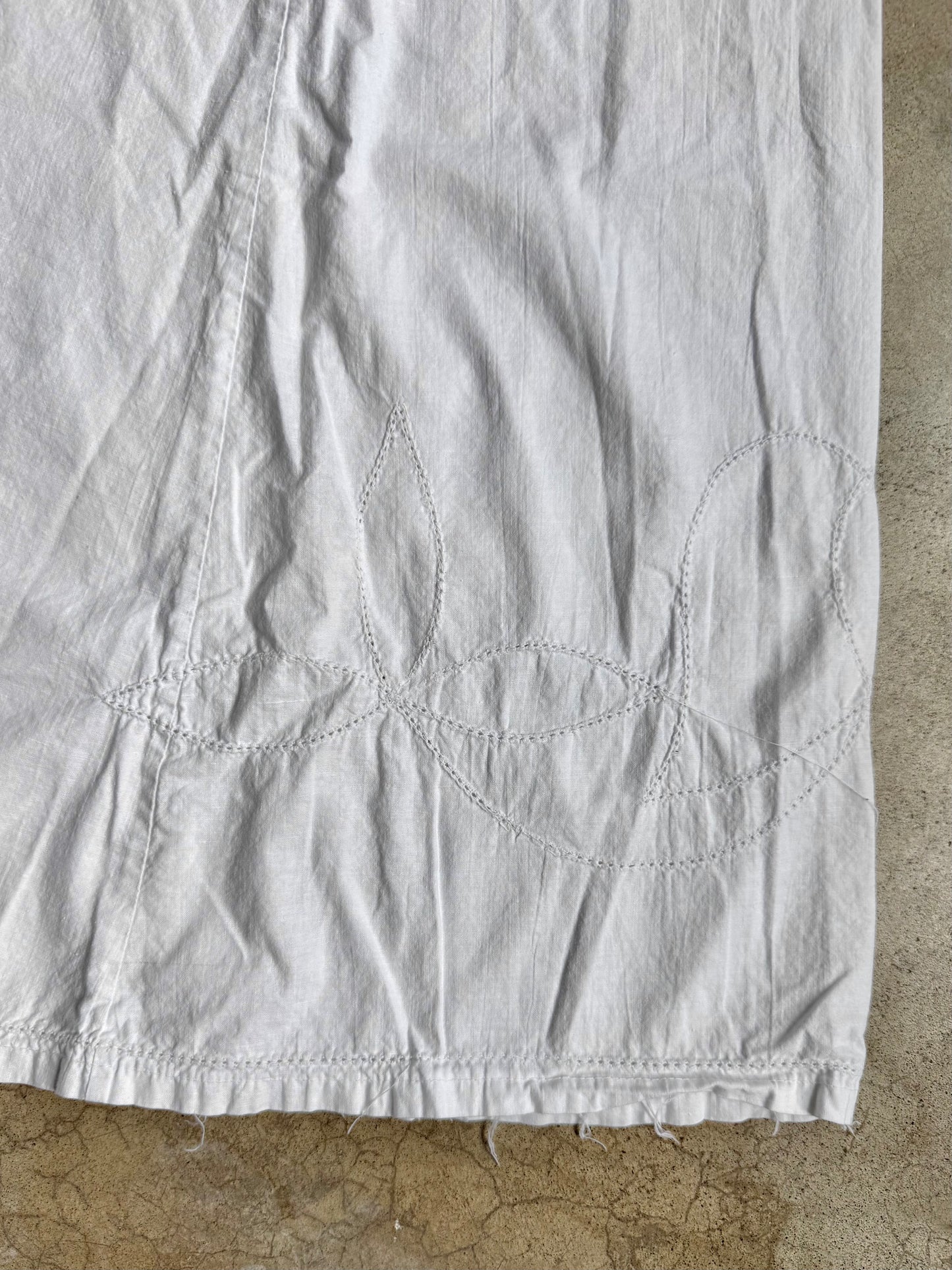 Vintage 1950s Rateria White Cotton Embroidered Eyelet Trim Maxi Skirt | Large