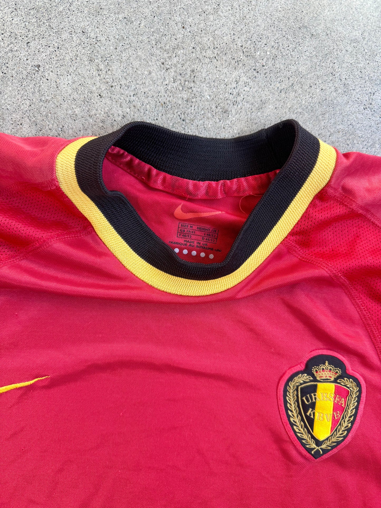 2001-2002 Nike Belgium National Team Home Soccer Jersey | Medium