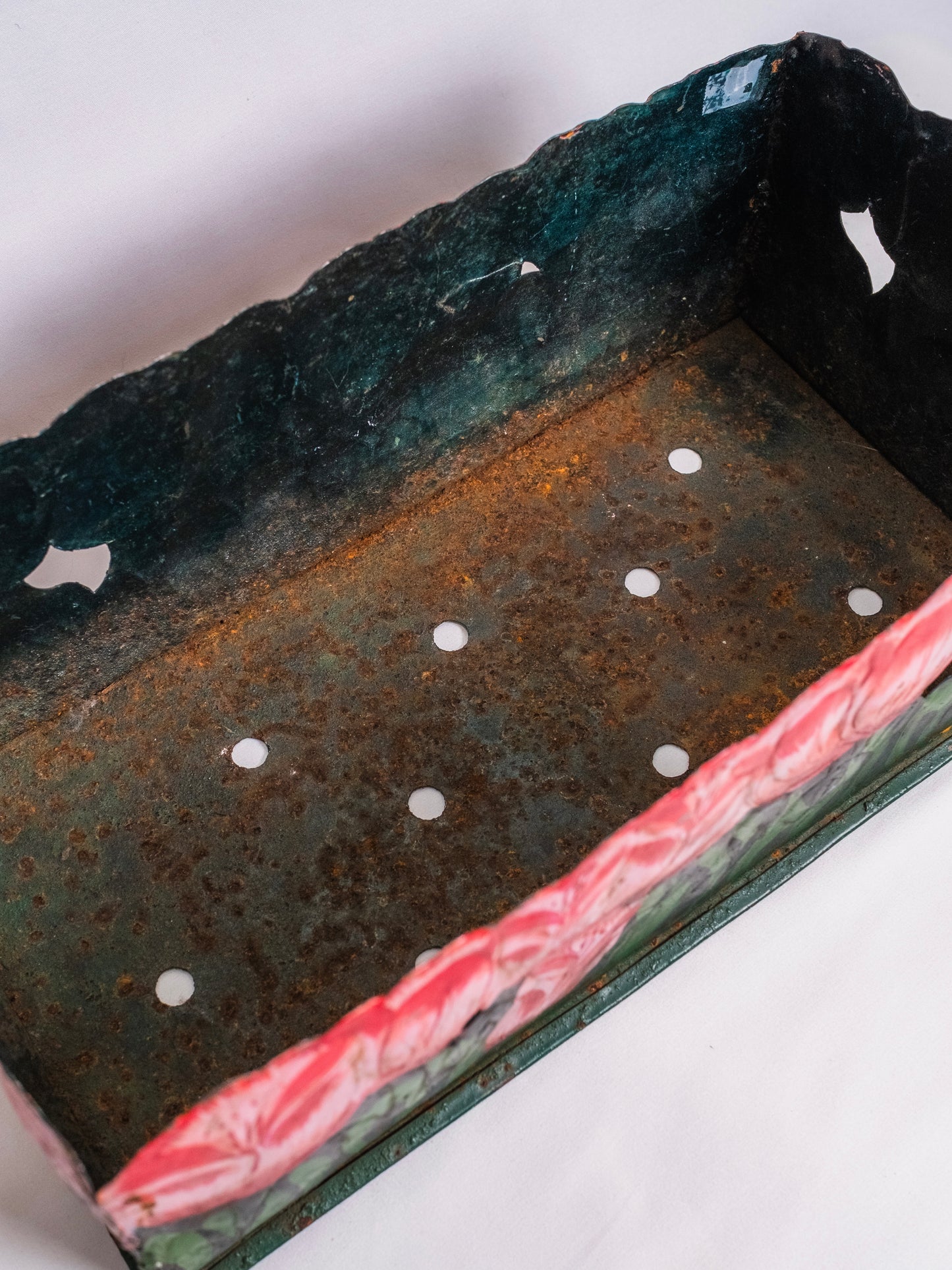 Vintage 1950s Metal Hand-Painted Tulip Flower Box