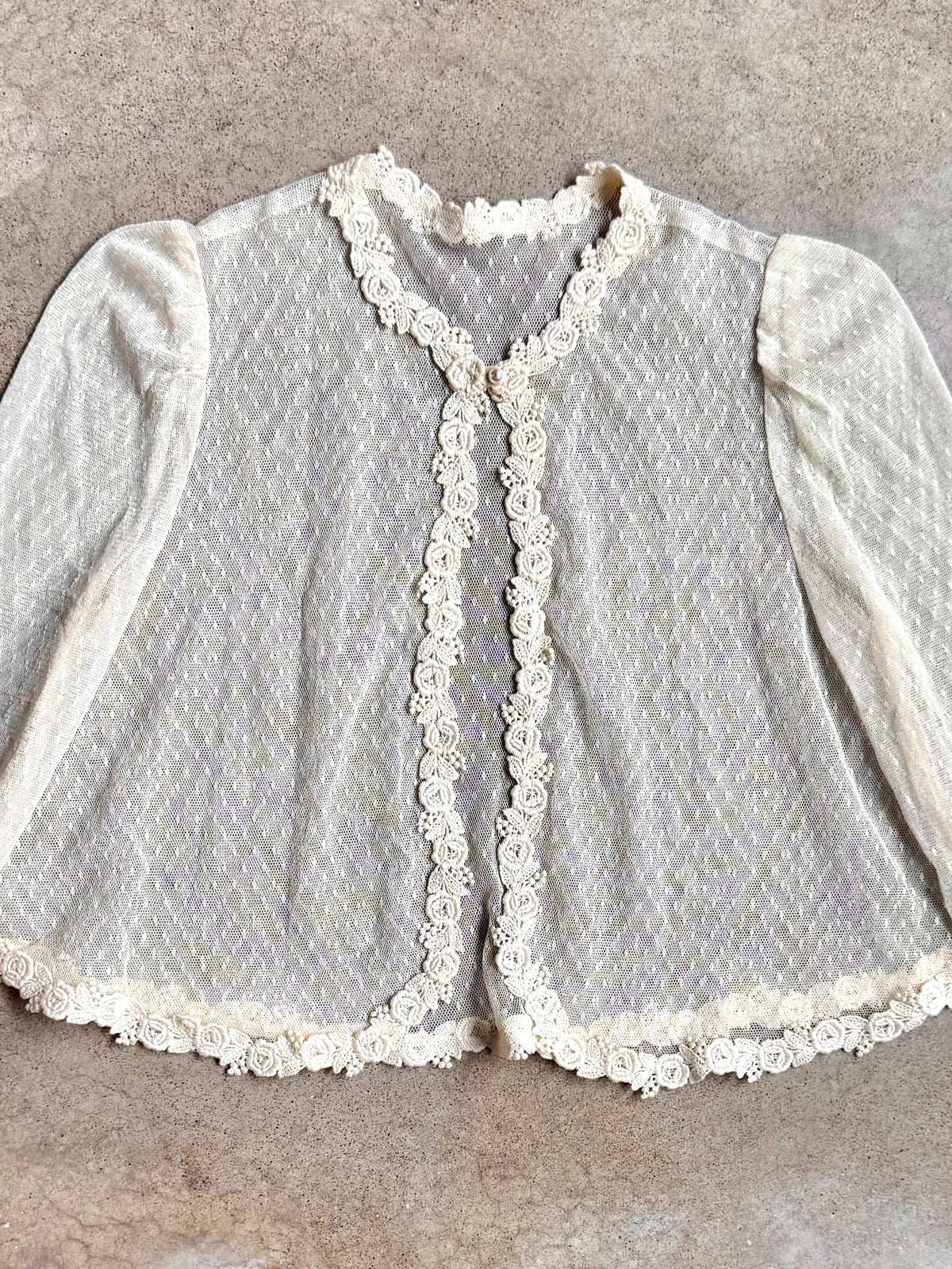 Vintage 1970’s Ivory Point D’Esprit Floral Lace Trim Cropped Cardigan | XS