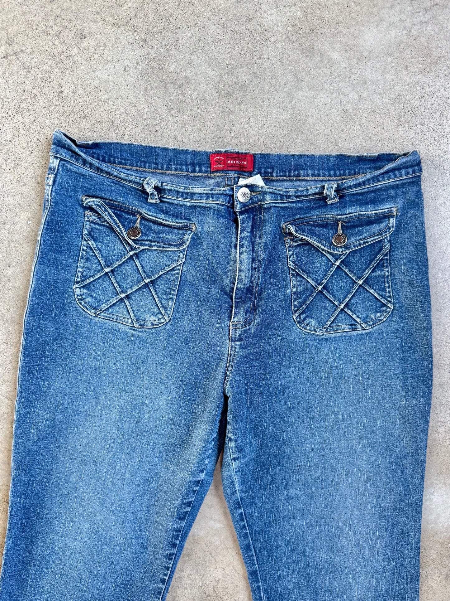 2000s Arizona Jean Co. Lattice Pocket Low-Rise Flared Jeans | XL