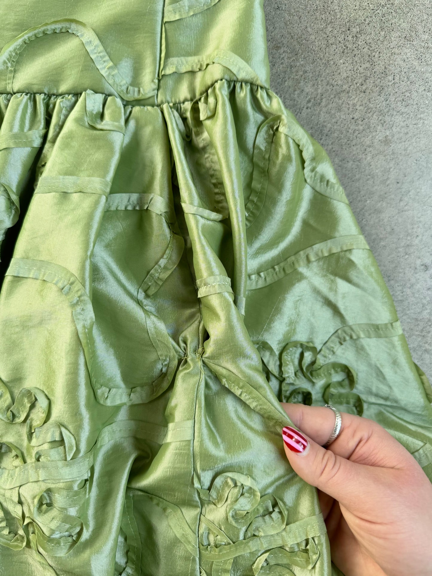 Vintage 1990s Jessica McClintock Green Floral Appliqué Strapless Bubble Hem Party Dress | XS