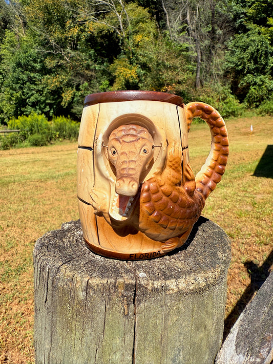Vintage 1950s Florida Alligator Bobble Head Mug
