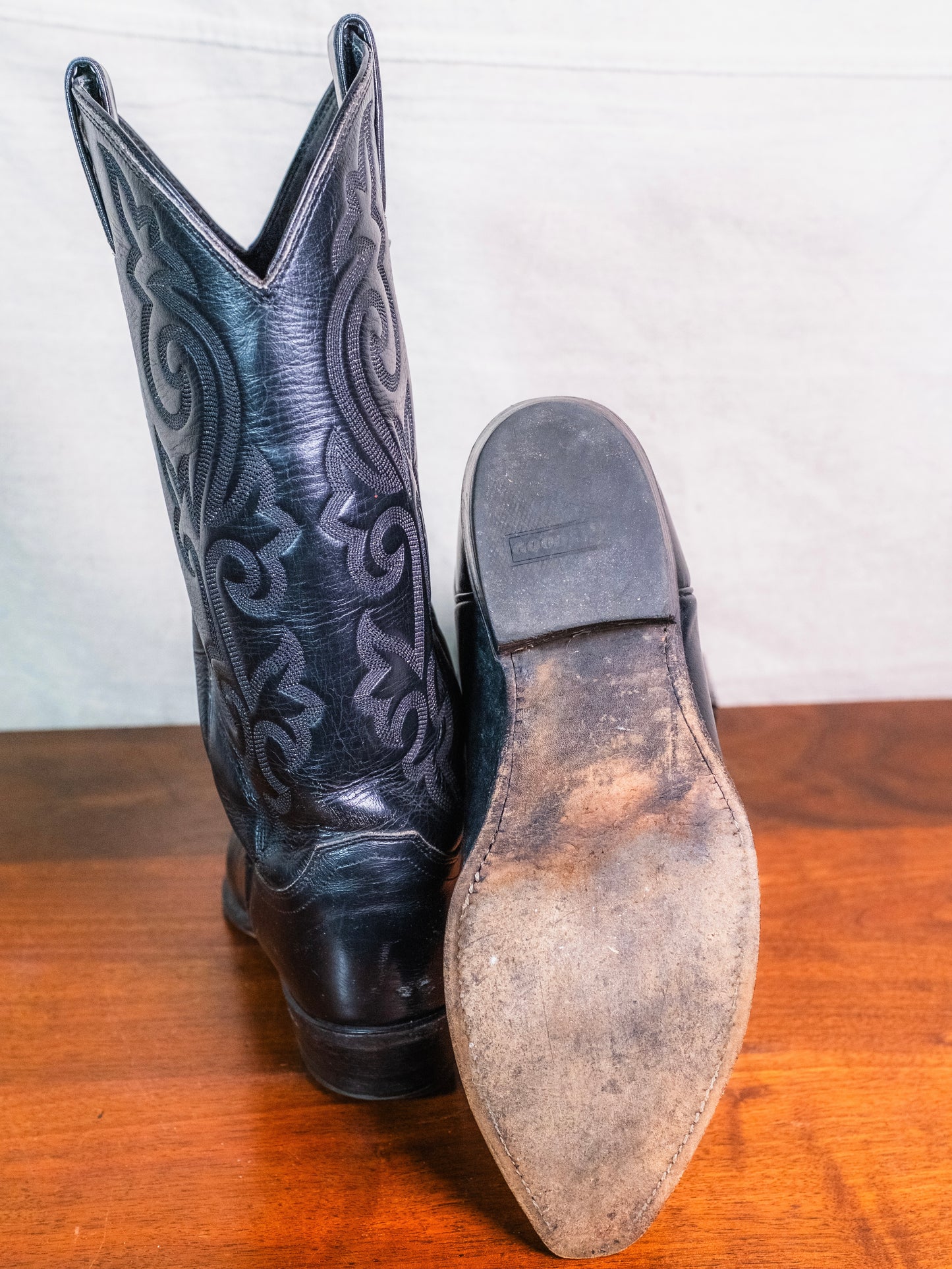 Vintage Justin Black Leather Cowboy Boots | Men’s 7.5