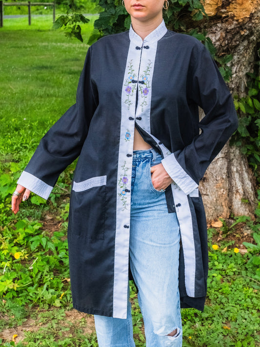 Vintage 1960s Jodie Arden Black Asian-Style Floral Hand-Embroidered Robe | Large