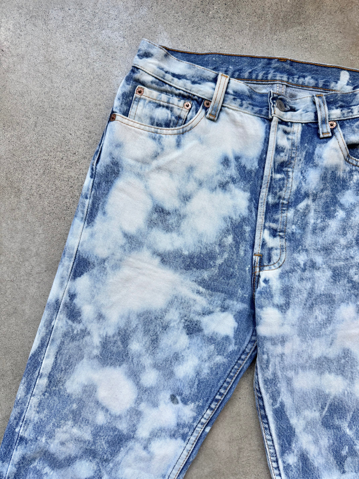 Vintage 1980s/90s Levi’s 501 Acid Wash Straight Leg Jeans | 30x30