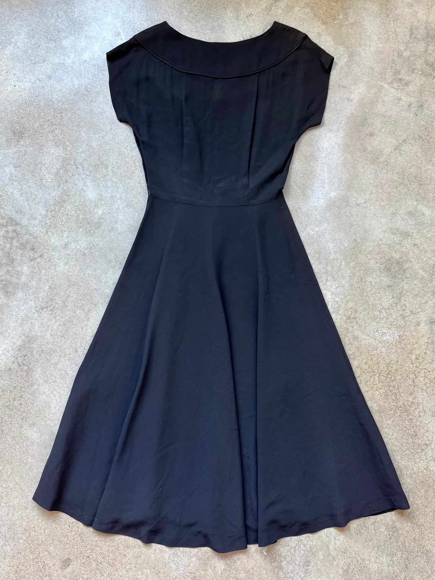 Vintage 1950s Black Piped Floral Appliqué Cap Sleeve Swing Dress | XS/S