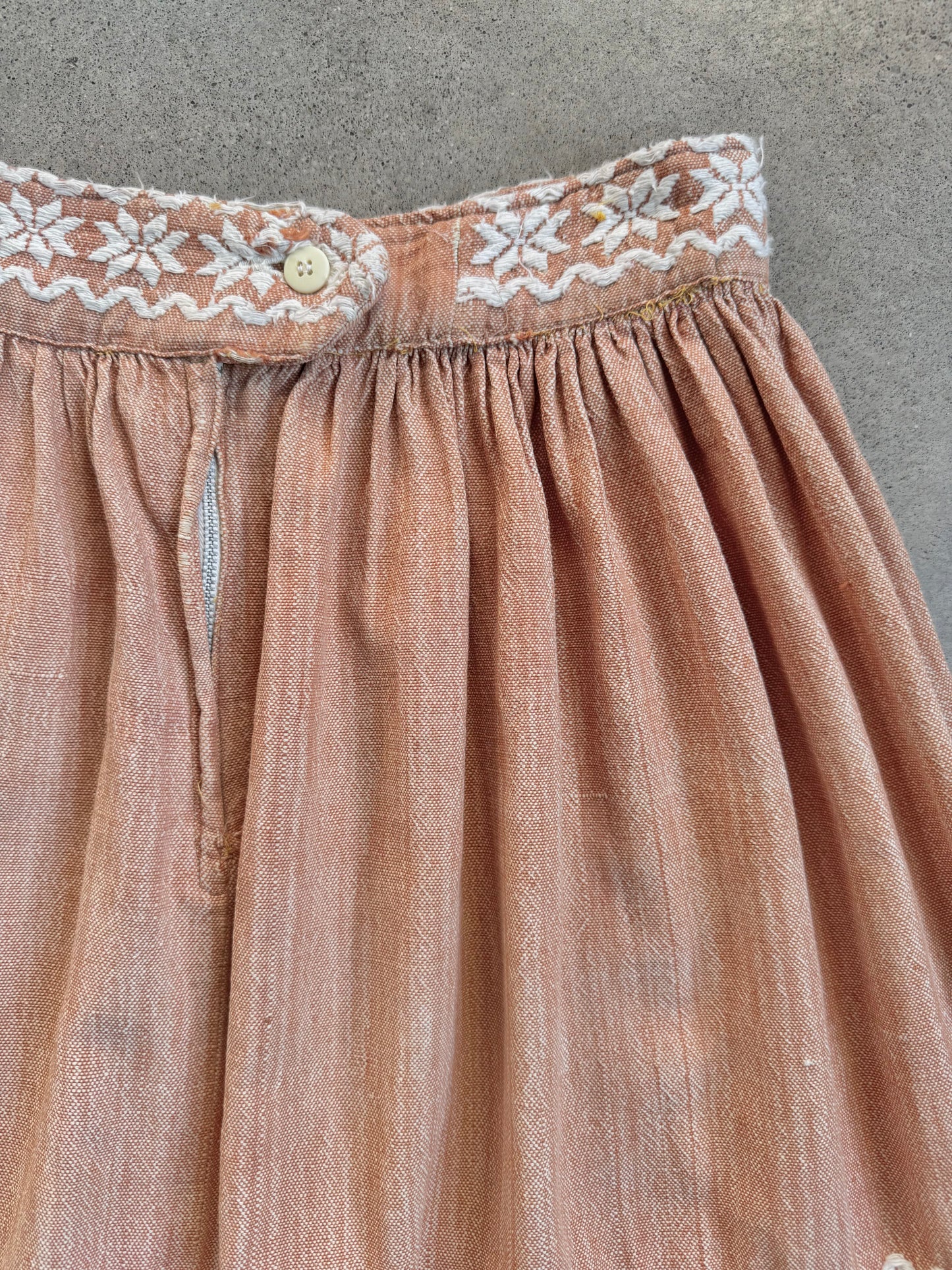 Vintage 1940s Peach Guatemalan Cotton Embroidered Chore Skirt | Waist 28”