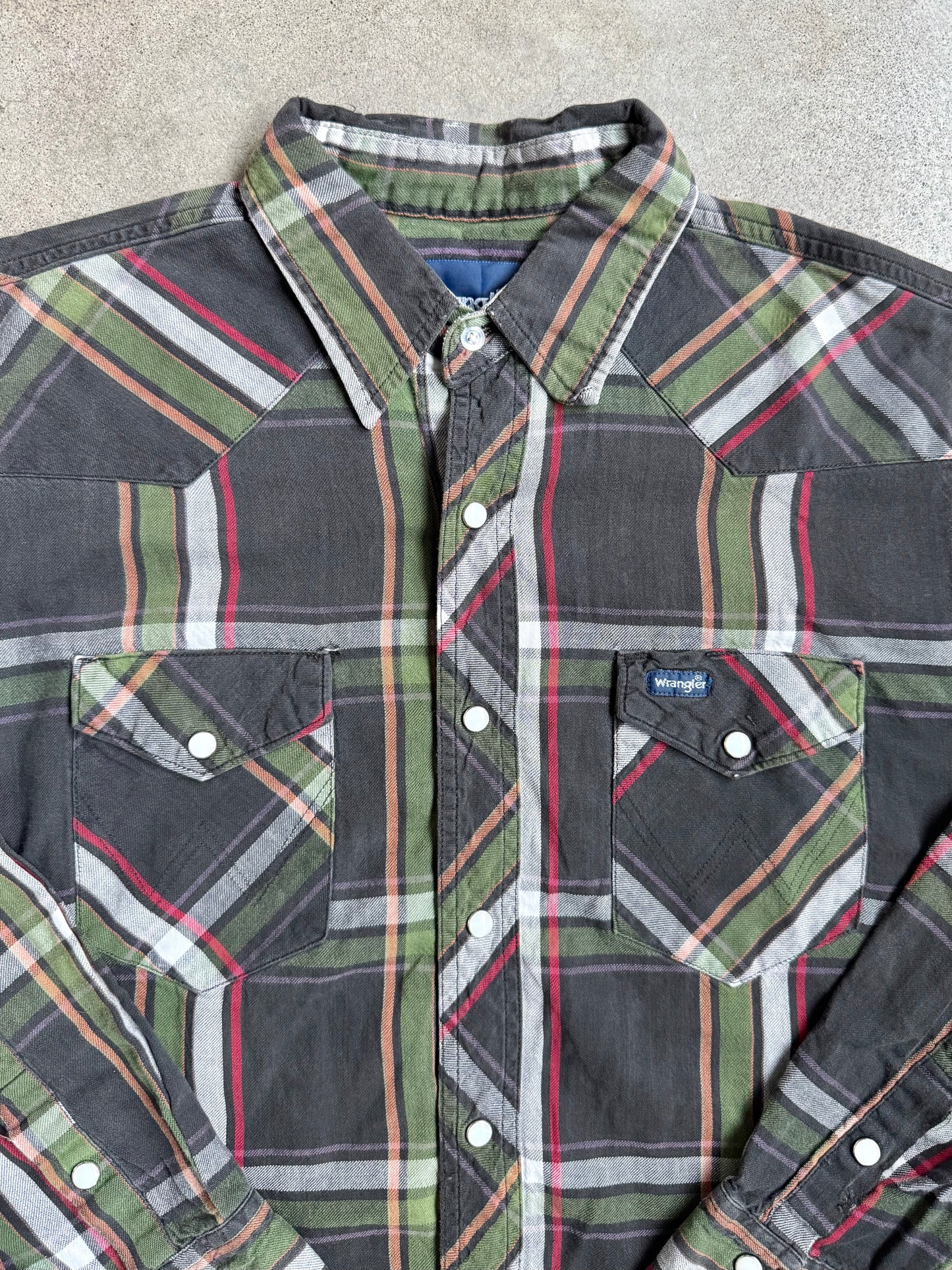 Vintage Wrangler Distressed Plaid Western Pearl Snap Shirt | Medium