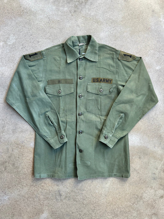 Vintage 1960s Military Issue U.S. Army Cotton Button-Up Shirt | Small