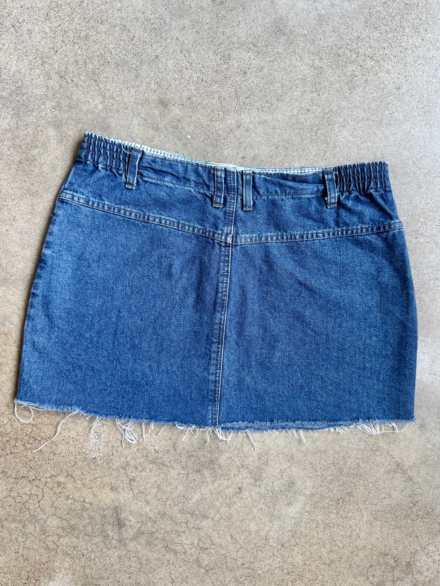 Vintage 1980s Lee Denim Cut-Off Mini Skirt | Large