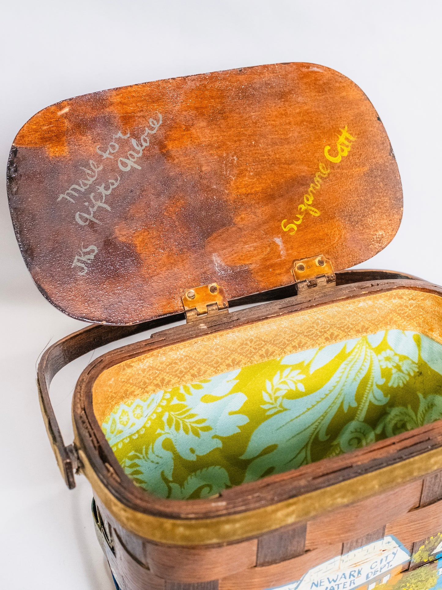 Vintage 1960s Woven Wood Hand-Painted "Newark City" Basket Purse