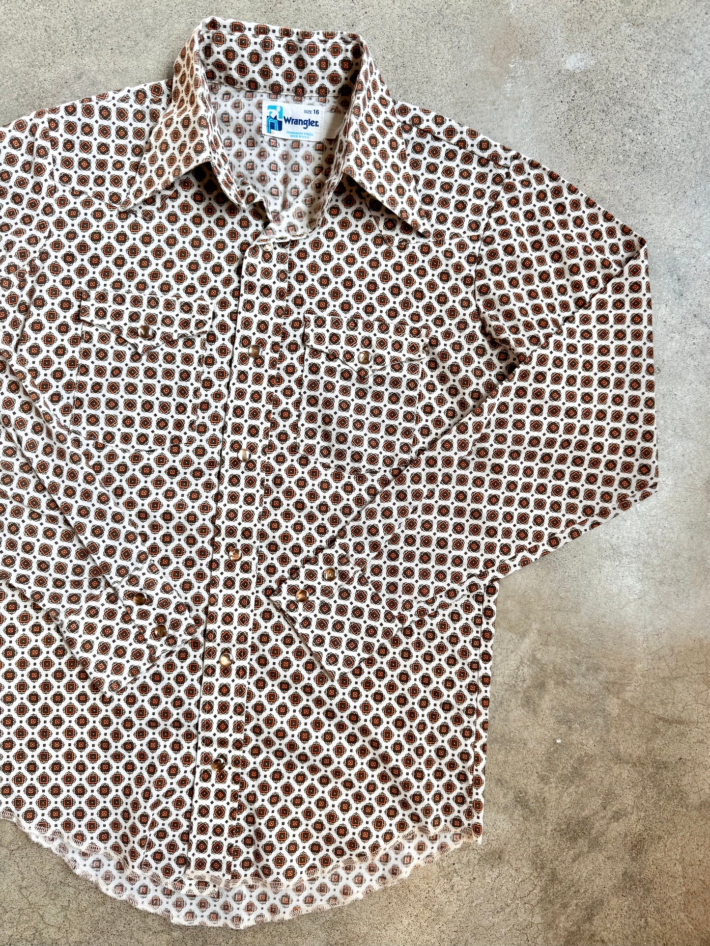 Vintage 1970s Wrangler White & Brown Medallion Print Pearl Snap Shirt | Youth 16