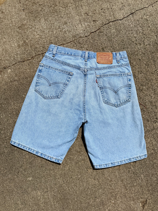 Vintage 1990s Levi’s 505 Light Wash Denim Shorts | Waist 33”