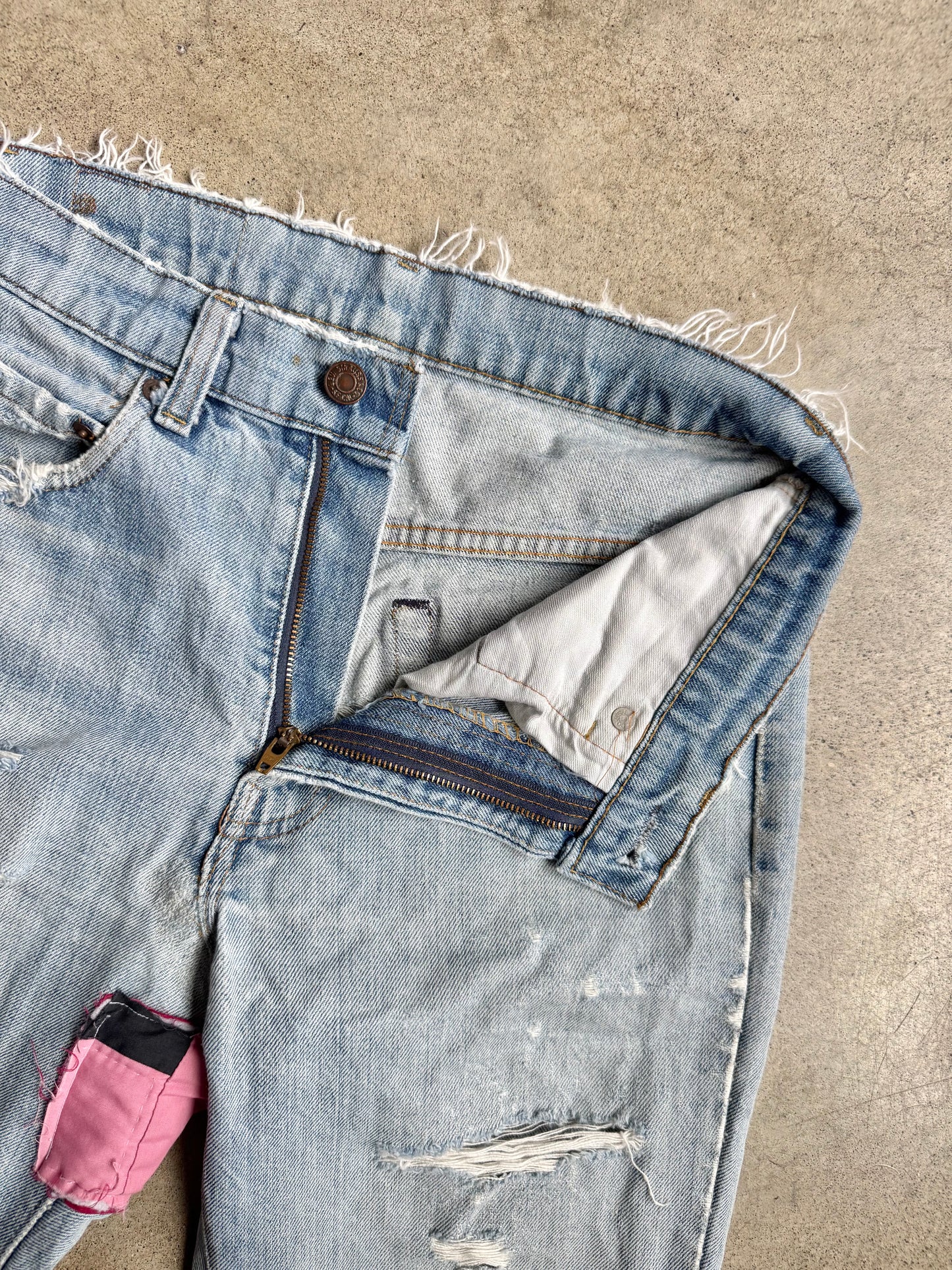 Vintage 1970s Levi’s Distressed Quilt Patched Flared Jeans | Waist 29”