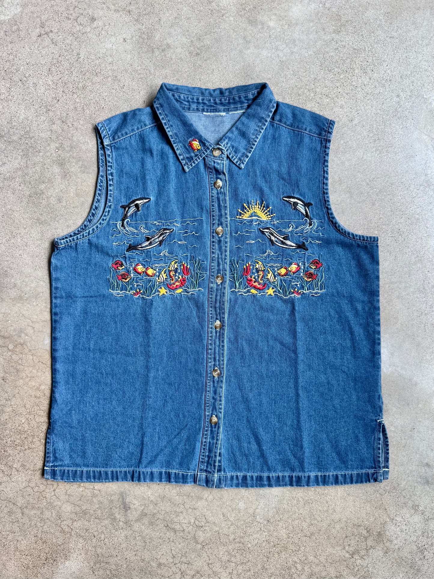 Vintage 1990s Embroidered Ocean Scene Sleeveless Denim Shirt | Large
