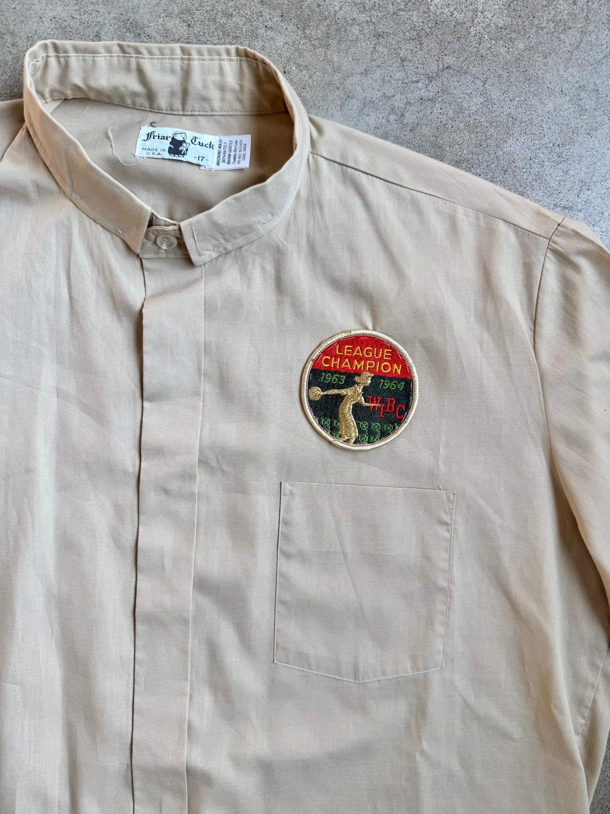 Vintage 1960s Friar Tuck Tan Short Sleeve Shirt w/ WIBC Bowling League Champ Patch | XL