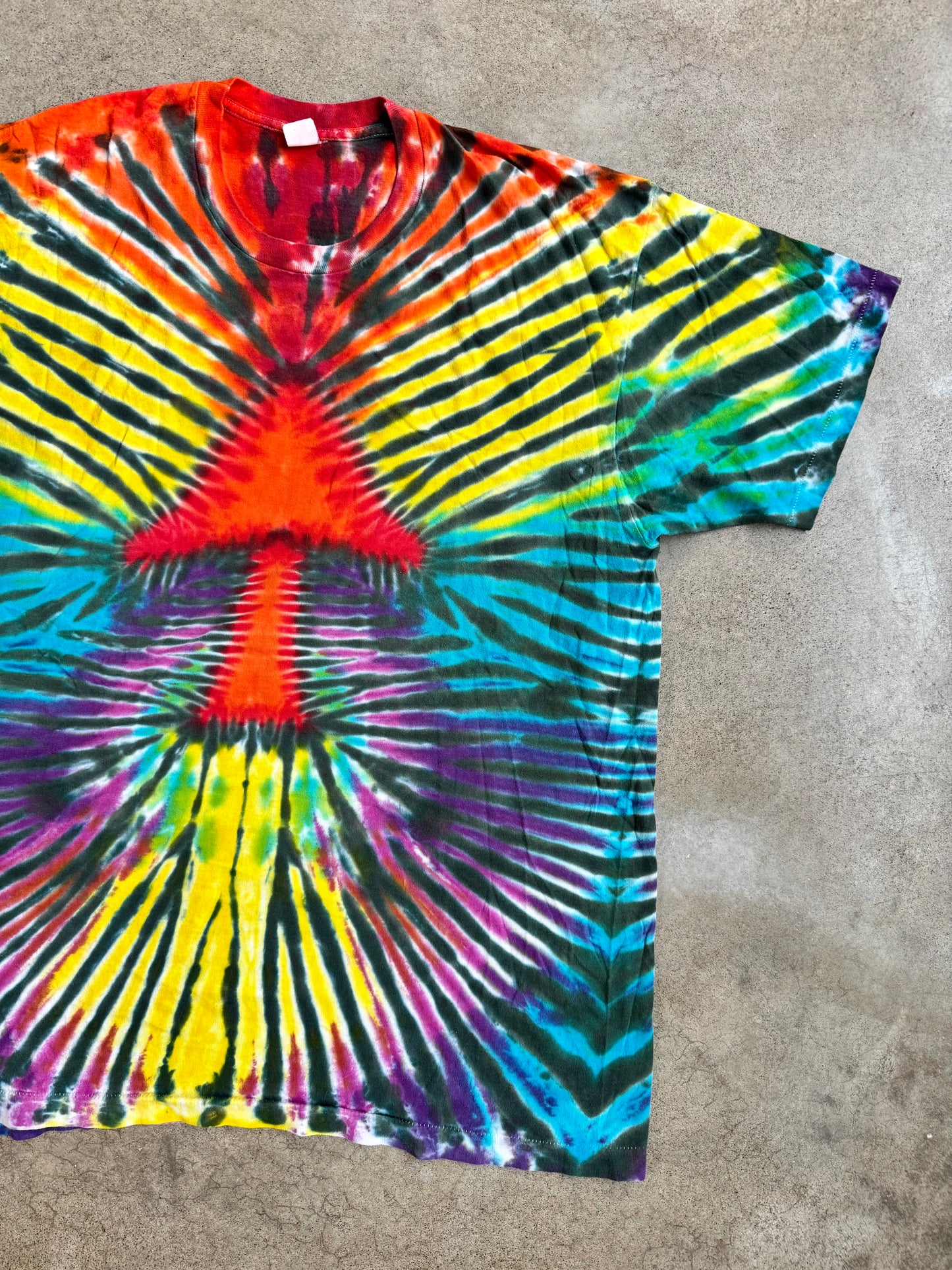 Vintage 1970s Fruit of the Loom Handmade Tie-Dye Mushroom Tee | XL