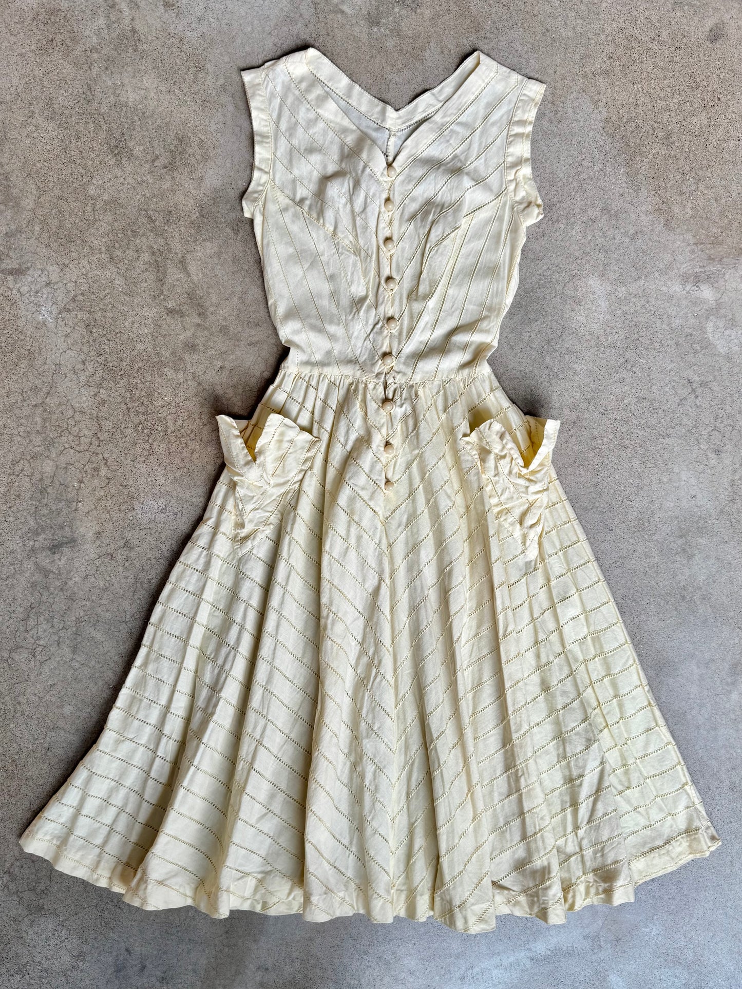 Vintage 1950s Pale Yellow Button-Front Sleeveless Summer Dress | XS