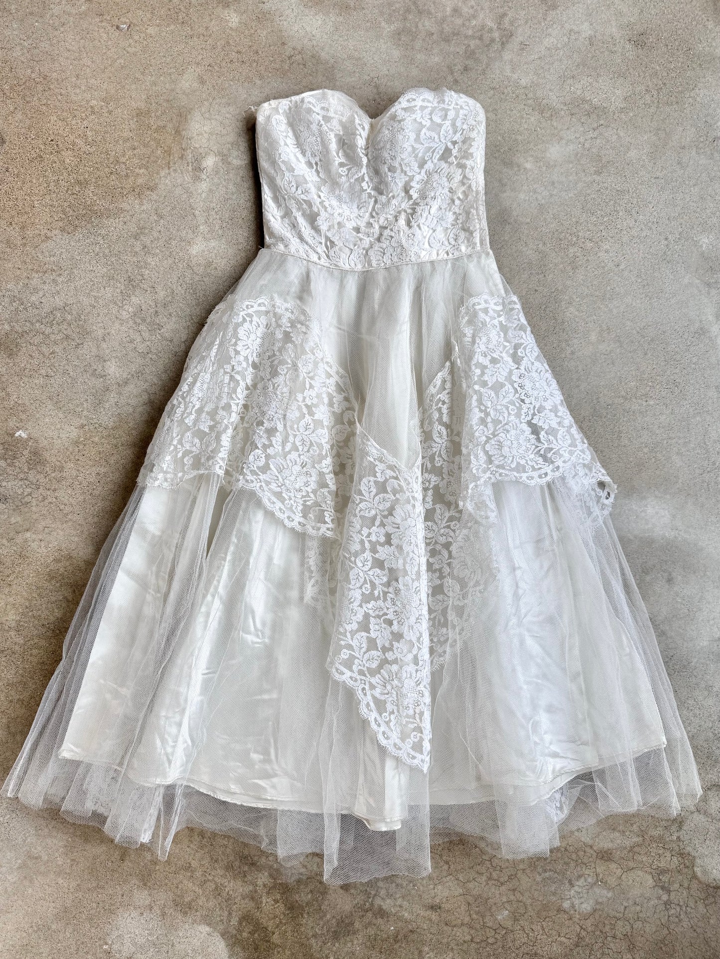 Vintage 1950s Handmade White Lace Tea-Length Tulle Skirt Wedding Gown | XS