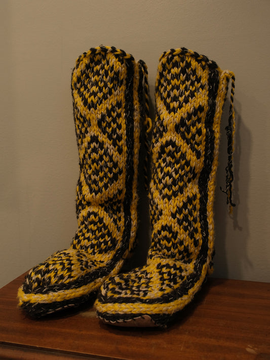 Vintage 1970s/80s Handmade Pakistani Mukluk Slipper Boots