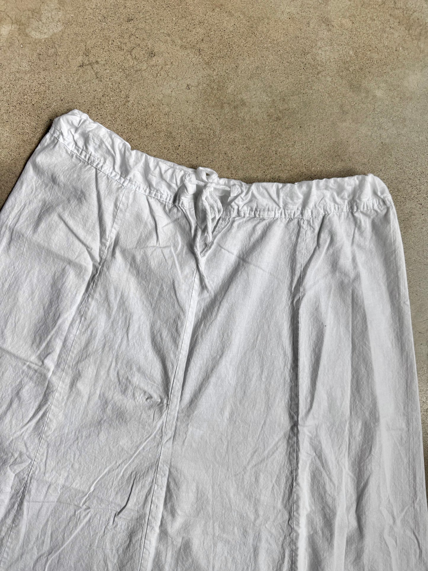 Vintage 1950s Rateria White Cotton Embroidered Eyelet Trim Maxi Skirt | Large