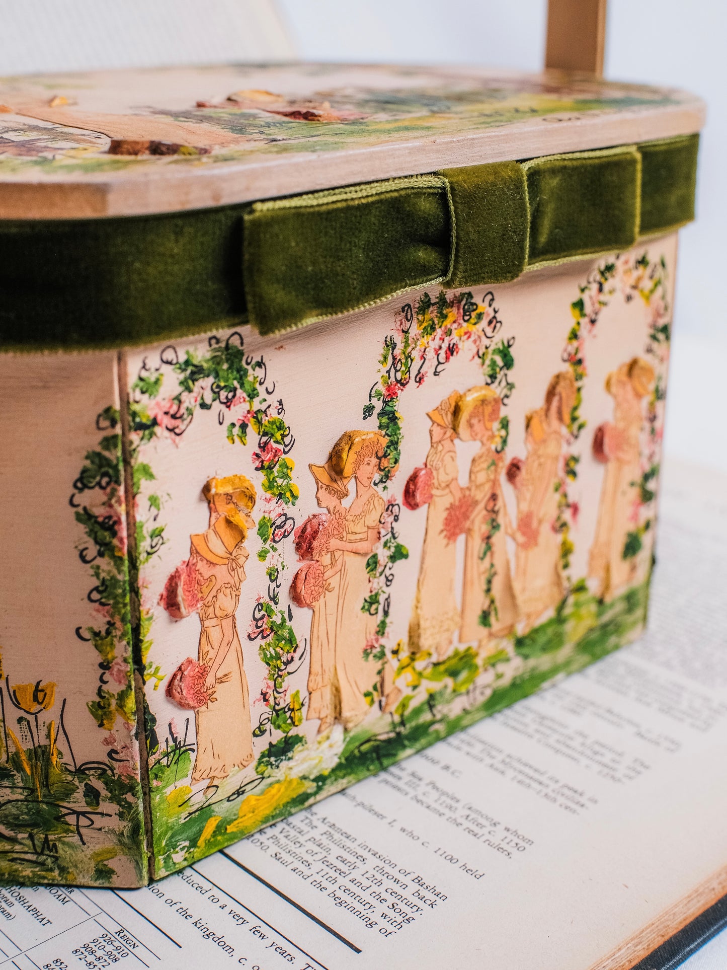 Vintage 1960s Handmade Regency-Style Painted Wood Box Handbag