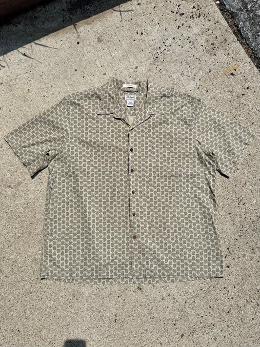 L.L. Bean Tribal Turtle Print Cotton Short Sleeve Shirt | XL