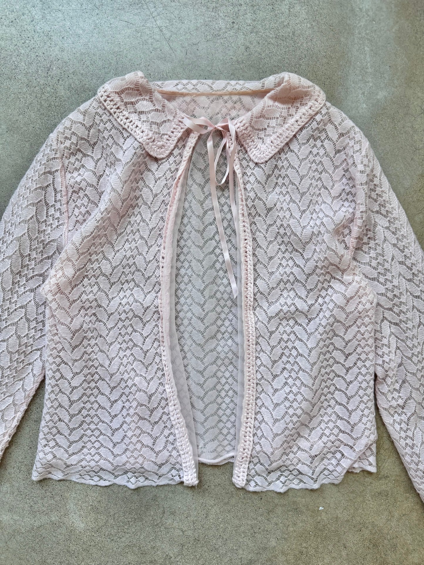 Vintage 1960s Baby Pink Knit Bed Jacket Cardigan | Small