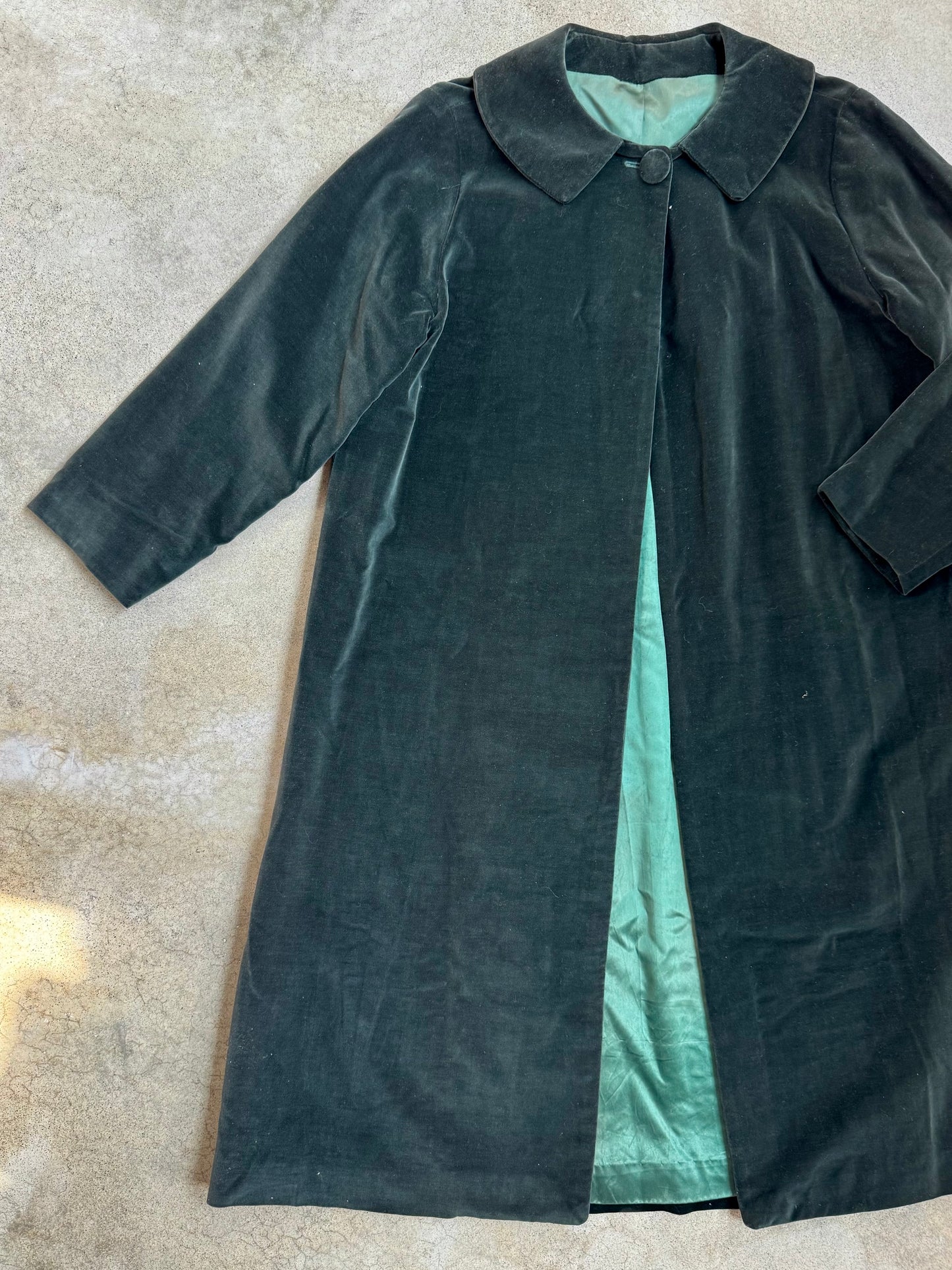 Vintage 1960s Dark Green Velvet Swing Coat | Medium