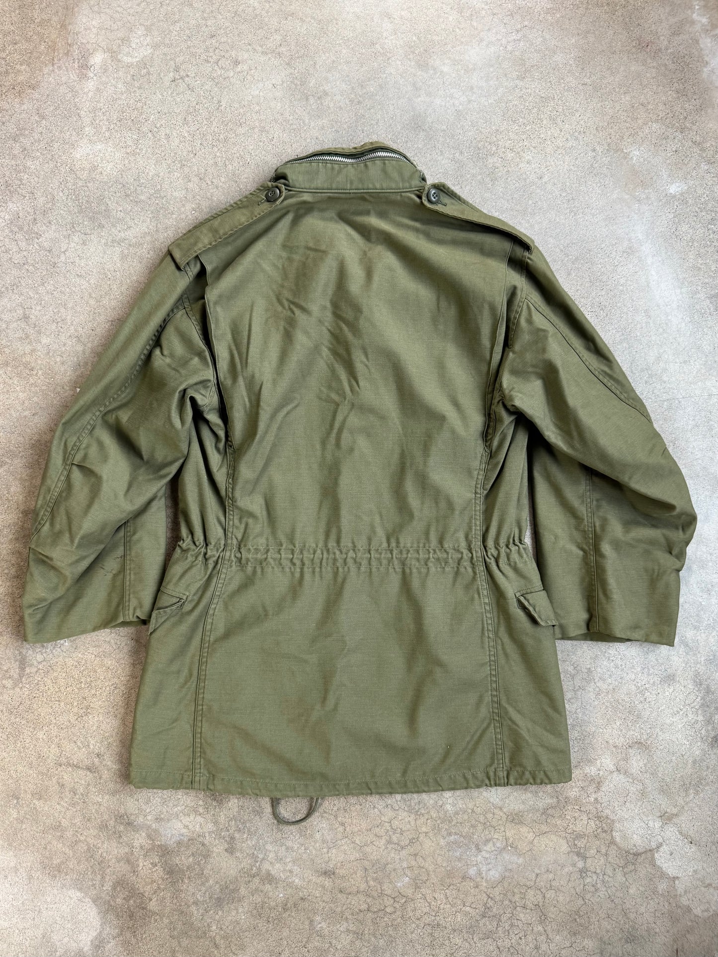 Vintage 1970s U.S. Army Military Issue Field Jacket | Small