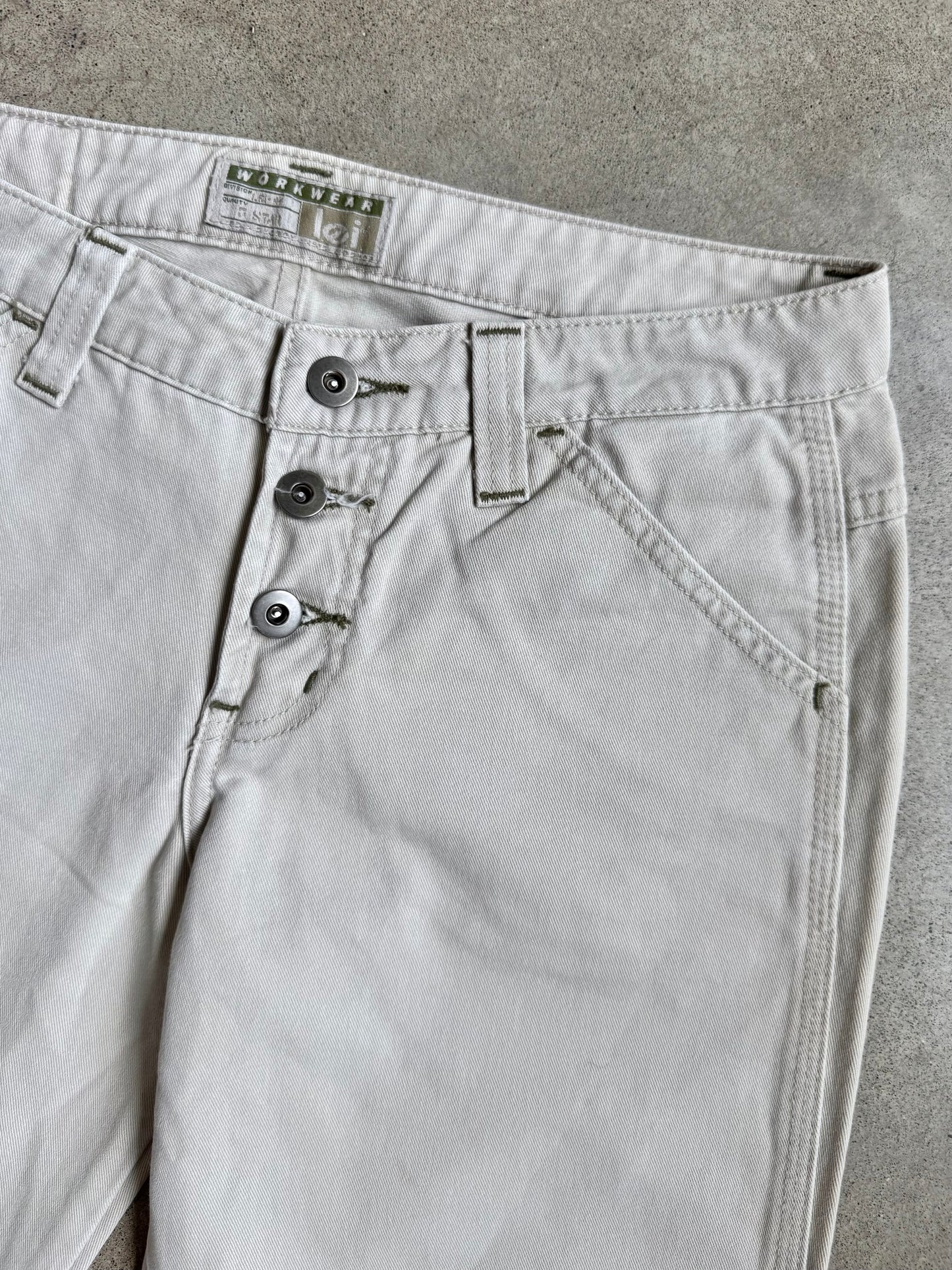 2000s L.E.I. Khaki Low-Rise Flared Pants | S/M
