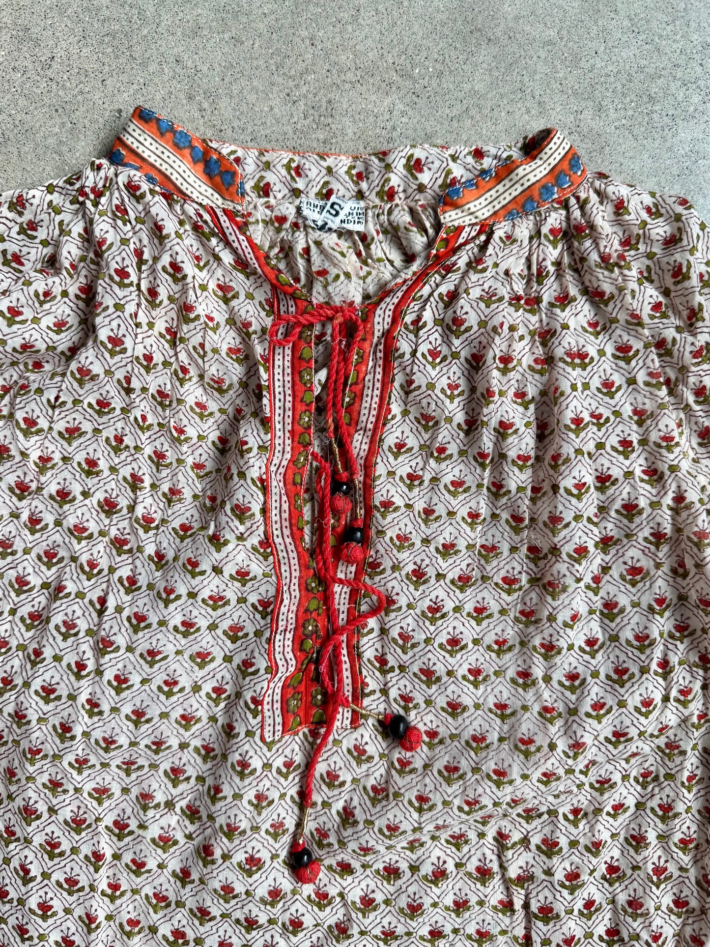 Vintage 1990s Indian Floral Block Print 100% Cotton Peasant Blouse | Small