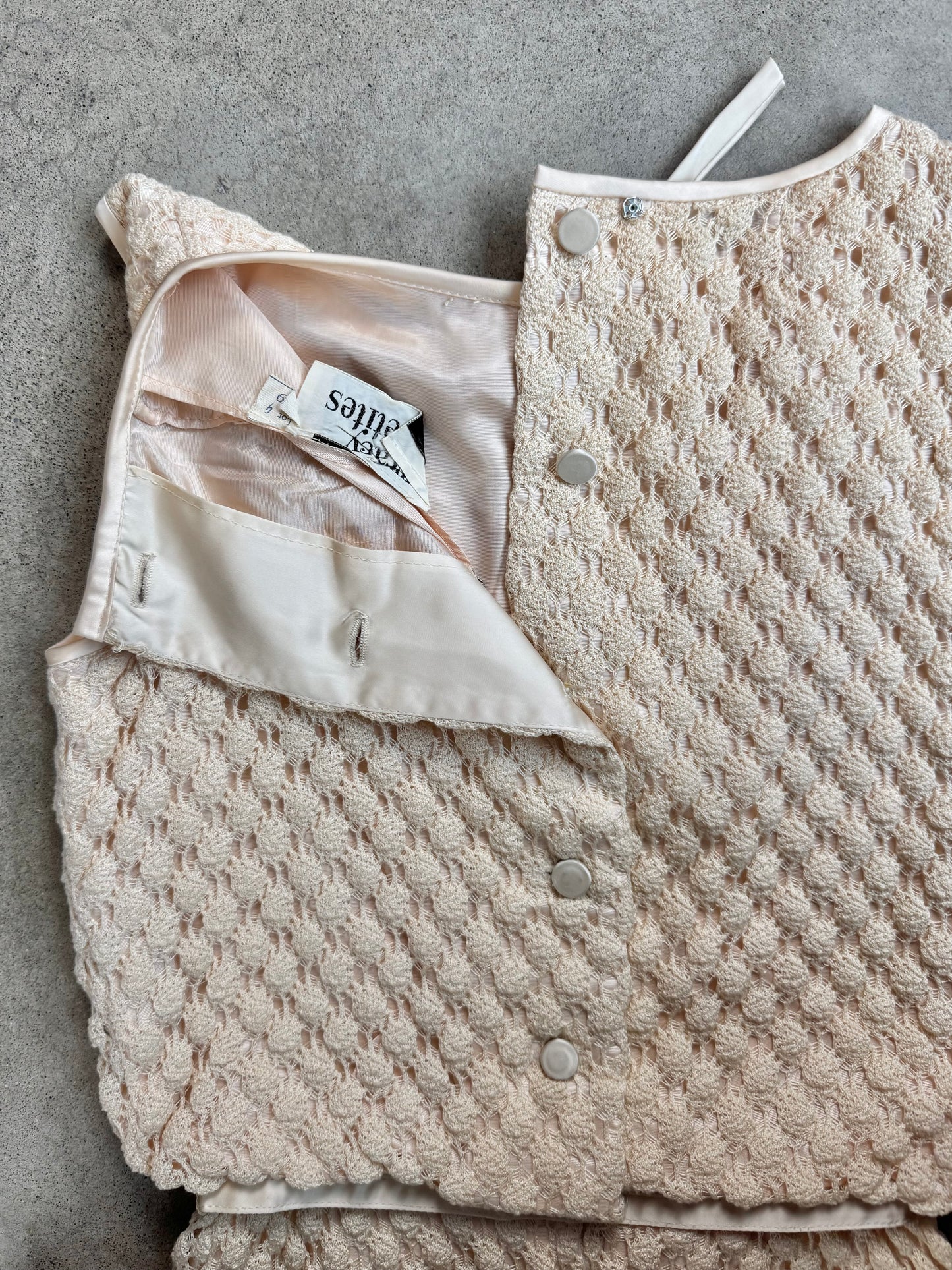 Vintage 1960s Tracy Petites Cream Crochet Belted Wiggle Dress | XS