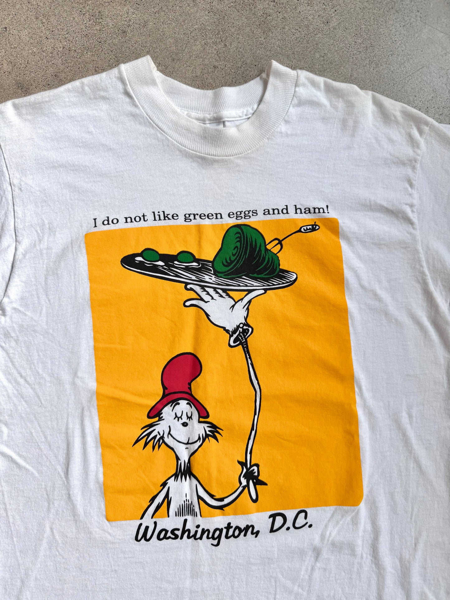 Vintage 1990s Green Eggs & Ham Dr. Seuss Graphic Tee | Medium
