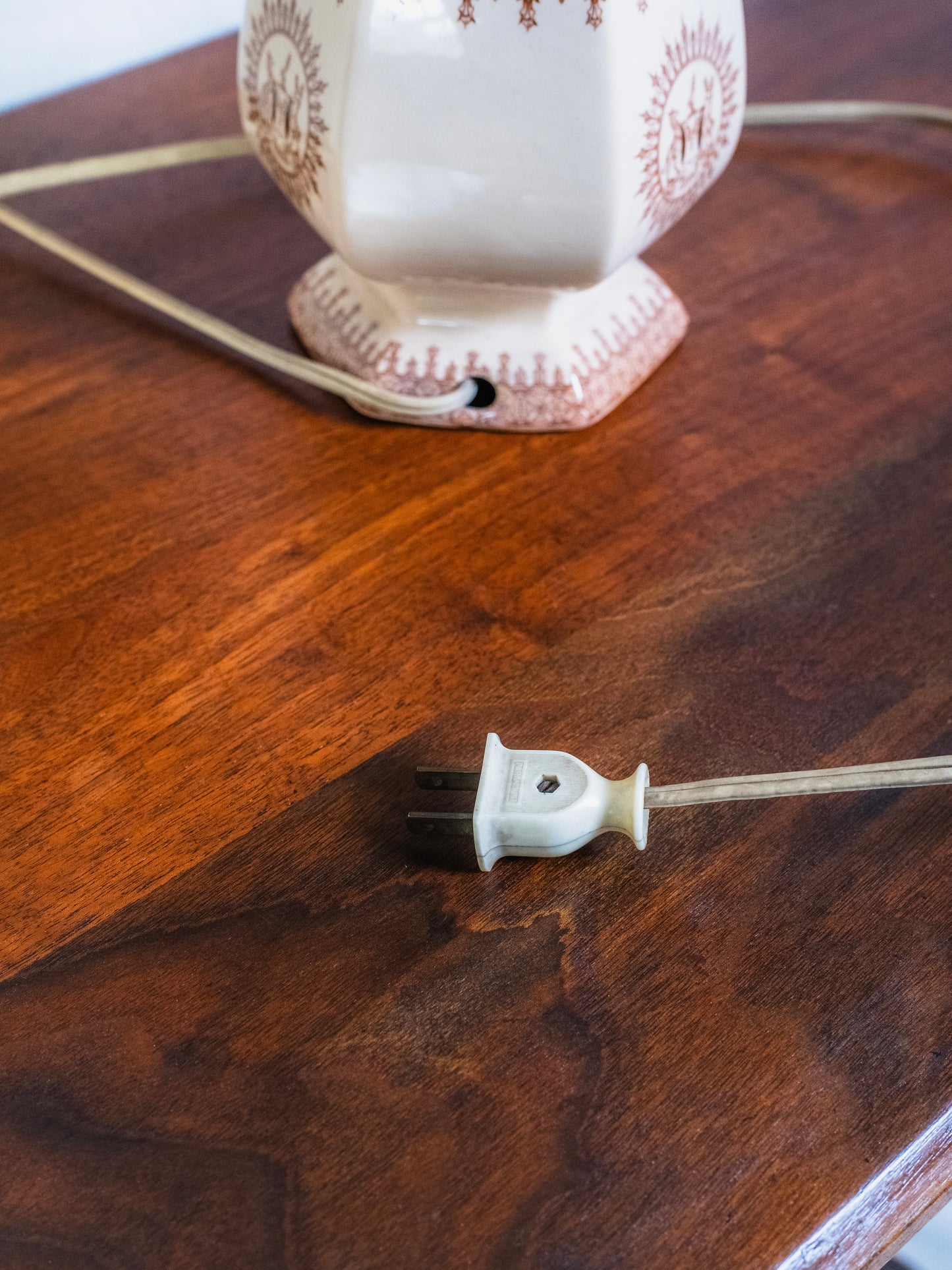 Vintage 1940s "Fideli Certa Merces" Deer Head Crest Ceramic Table Lamp