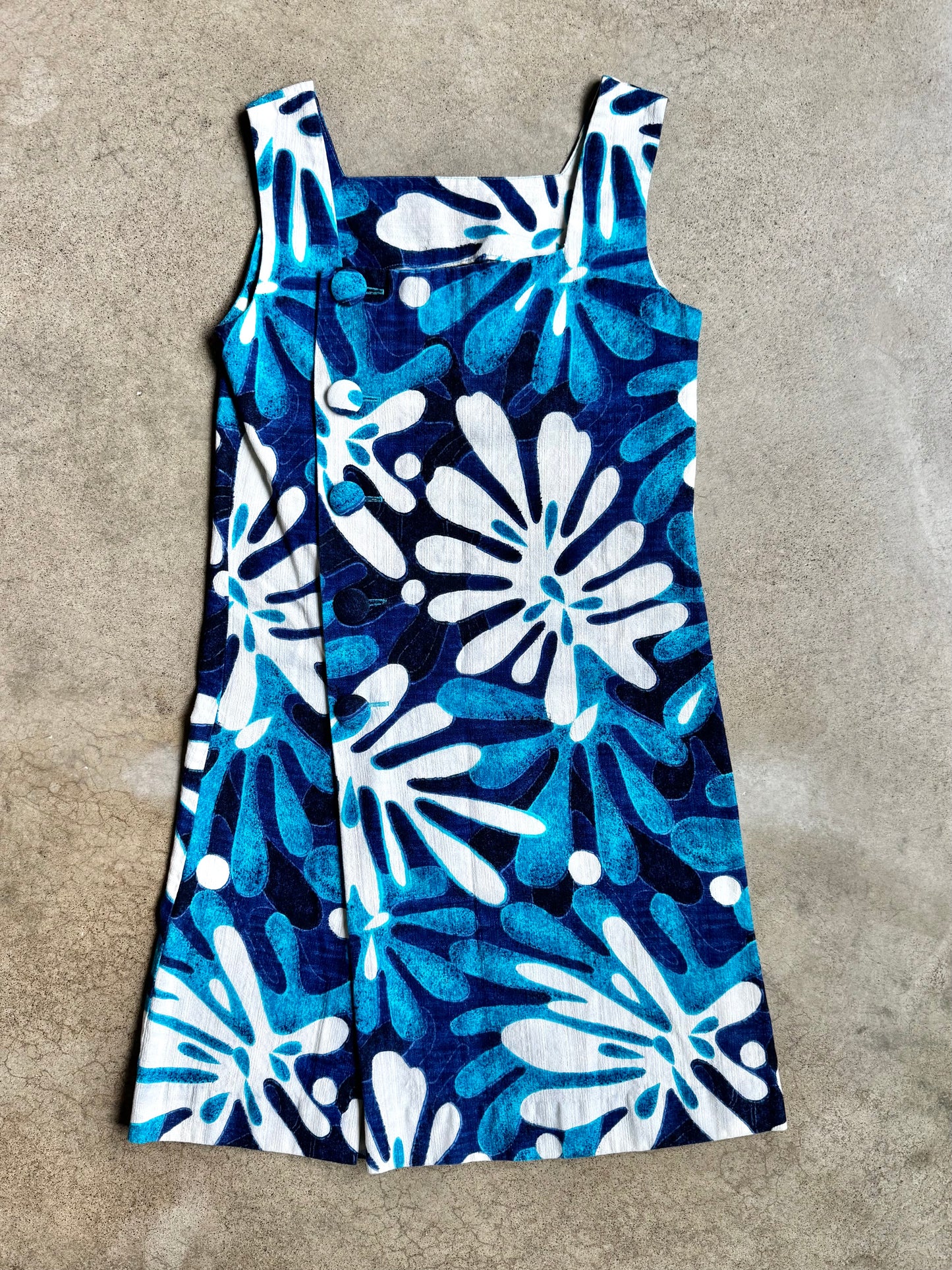 Vintage 1960s Malihini Hawaiian Blue & White Barkcloth Dress | Small