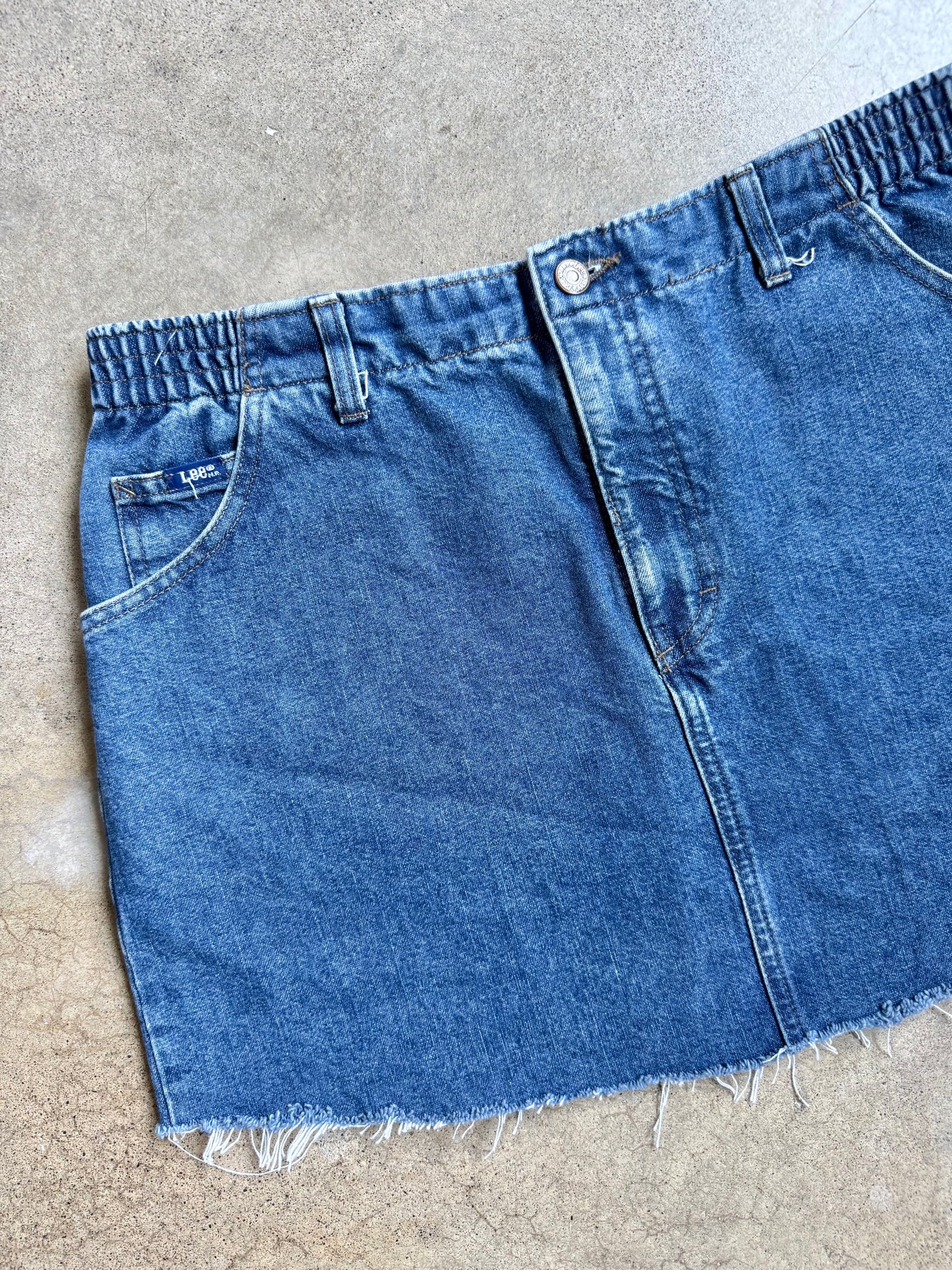 Vintage 1980s Lee Denim Cut-Off Mini Skirt | Large