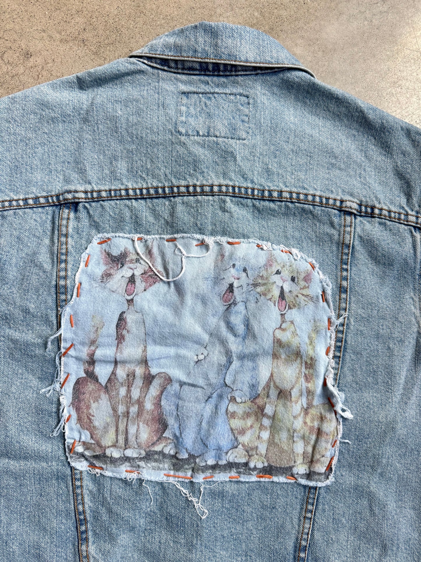 Vintage 2000s Levi’s Cat Patch Denim Cut-Off Vest | Medium