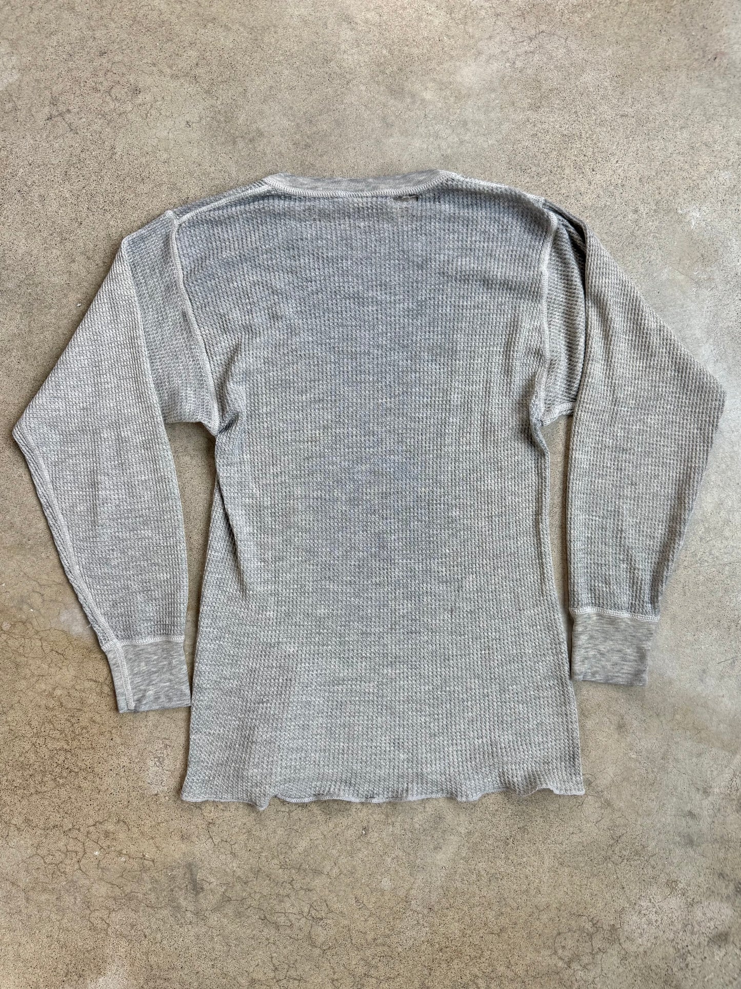 Vintage 1970s Distressed Grey Waffle Knit Thermal | S/M