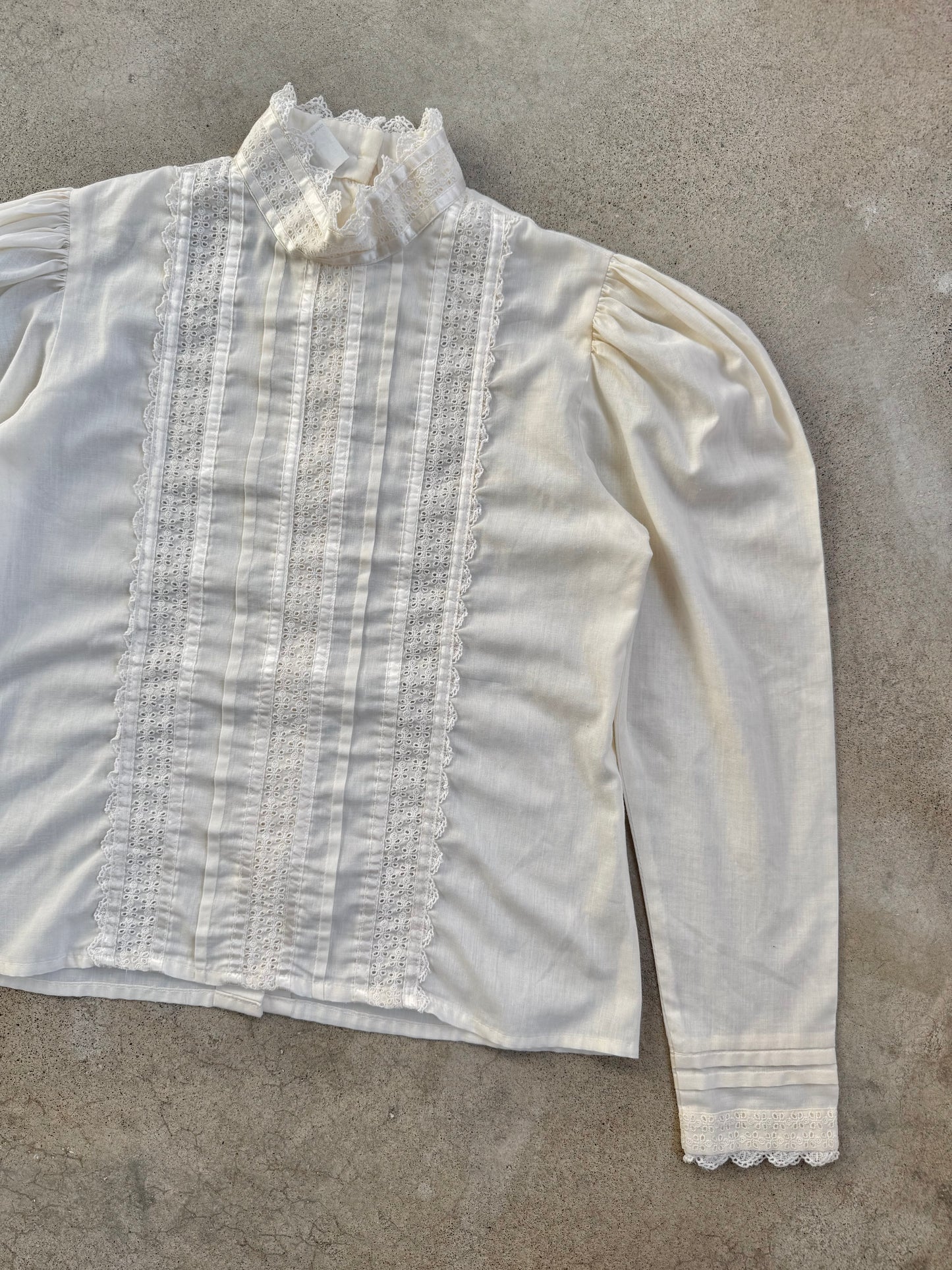 Vintage 1980s Jessica McClintock Gunne Sax Eyelet Lace High Neck Blouse | Medium
