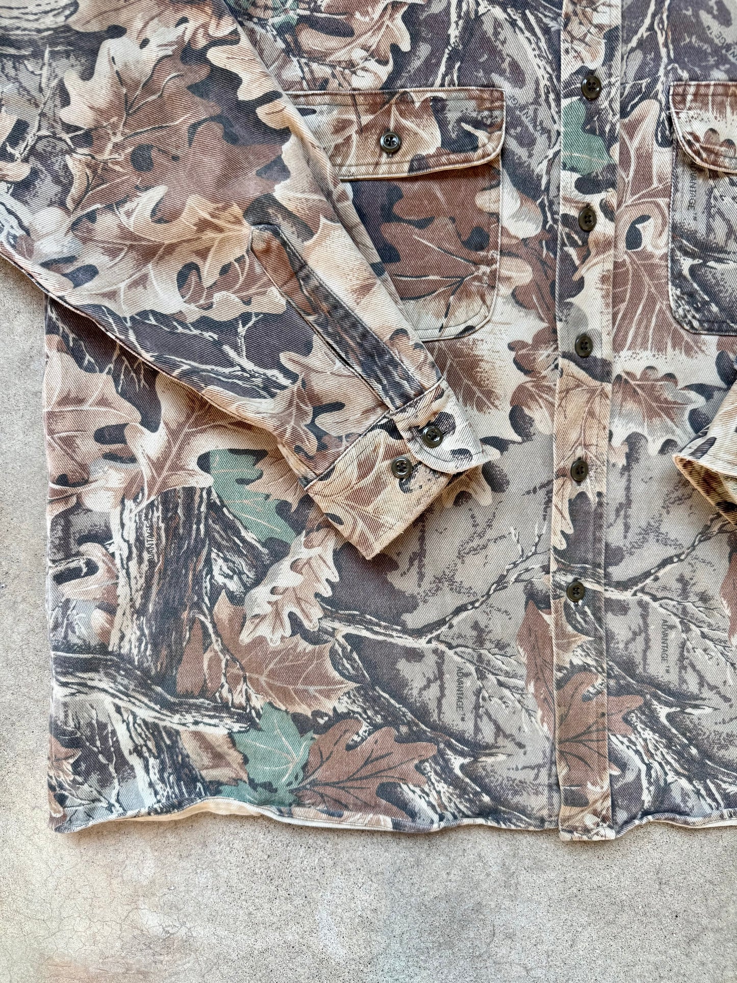 Vintage Cabela’s Realtree Advantage Camo Heavyweight Hunting Shirt | 2XL