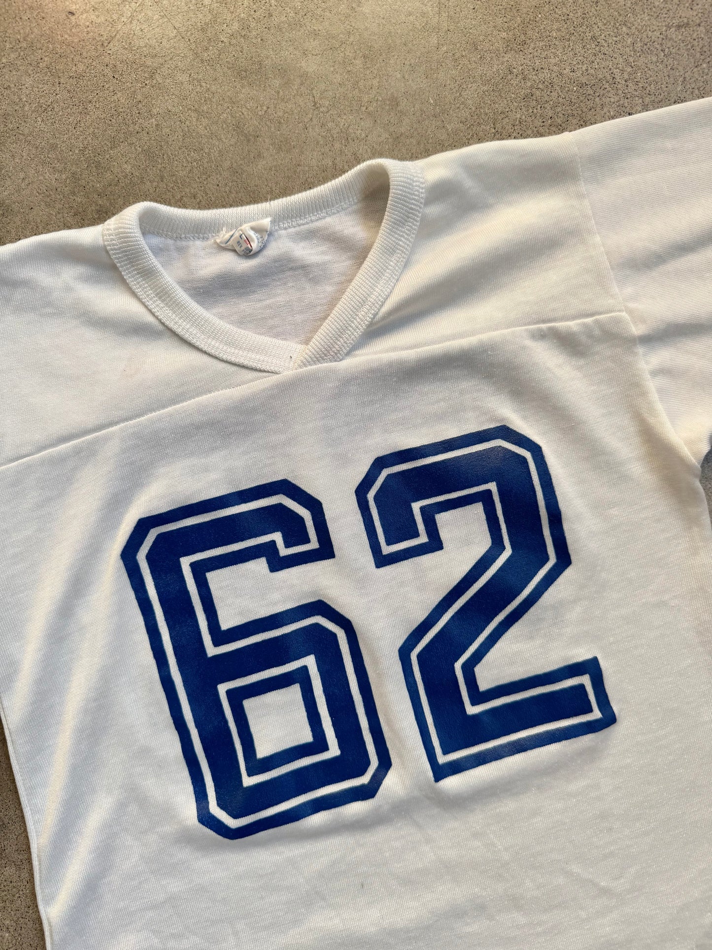 Vintage 1980s Campus White & Blue #62 Athletic Football Tee | Youth L