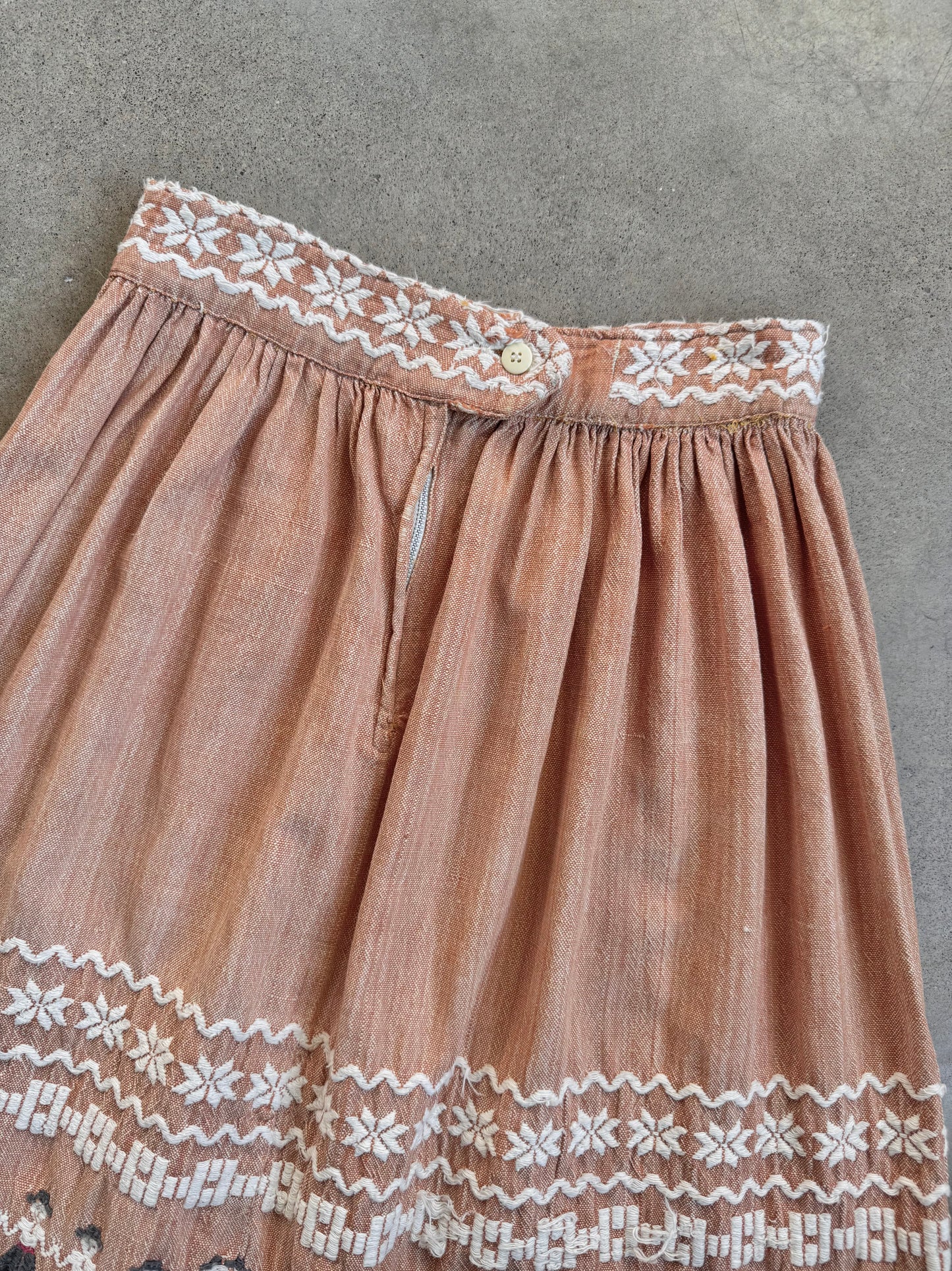 Vintage 1940s Peach Guatemalan Cotton Embroidered Chore Skirt | Waist 28”