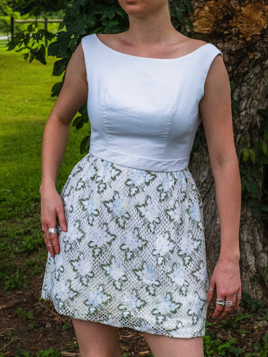 Vintage 1960s White Sleeveless Floral Crochet Lace Mini Dress | XS