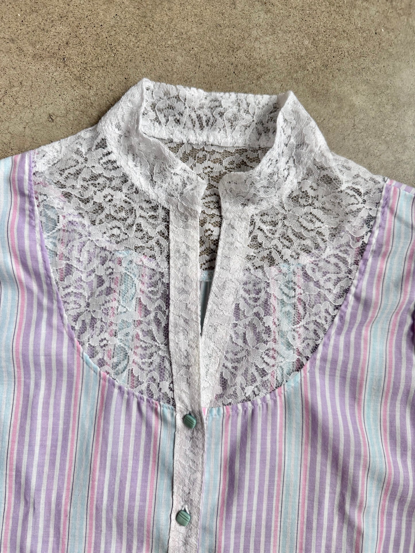 Vintage 1970s/80s Pastel Striped Lace Collar Short Sleeve Blouse | Medium