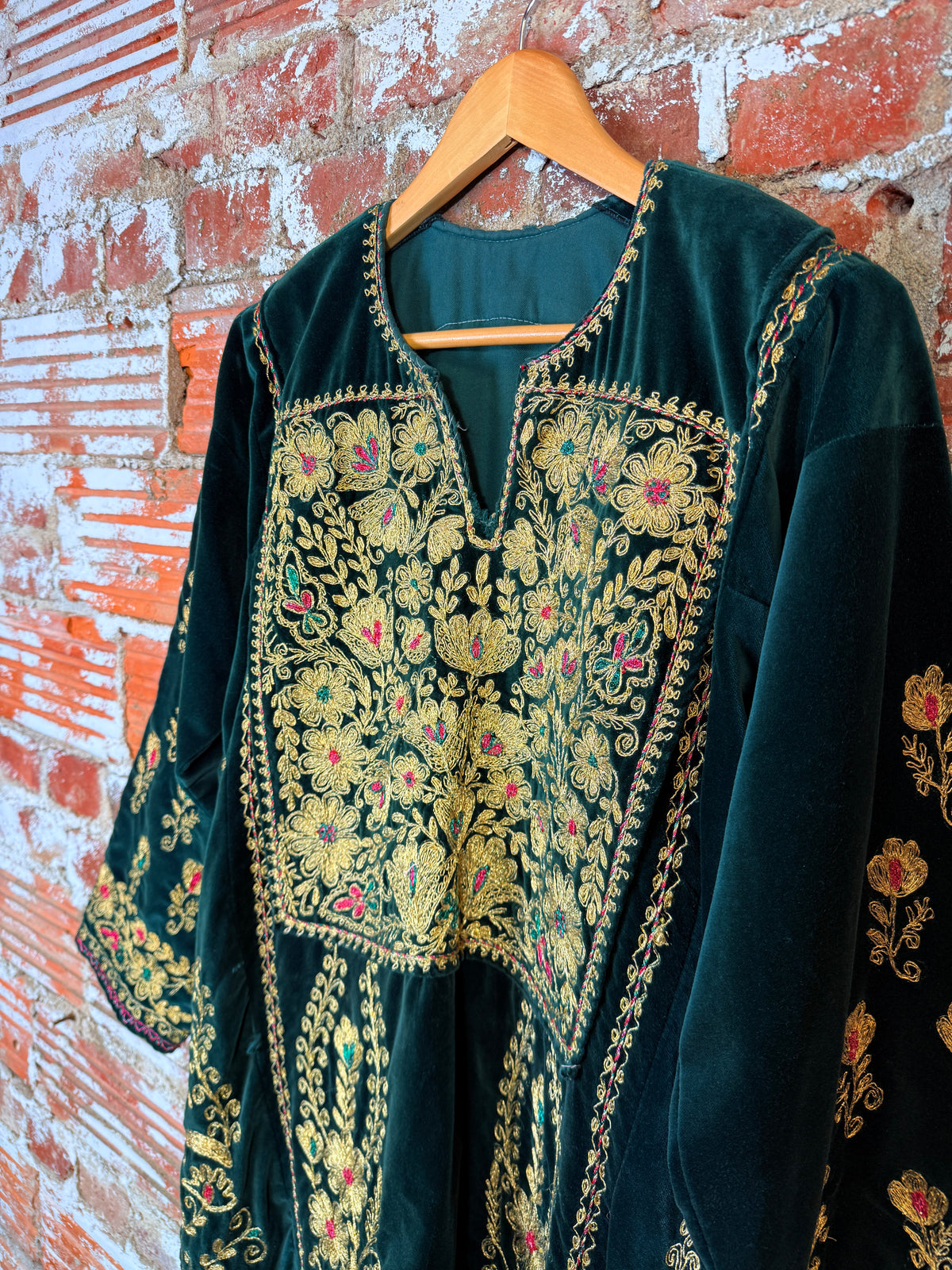 Vintage 1960s Handmade Green Velvet Flower Embroidered Kaftan