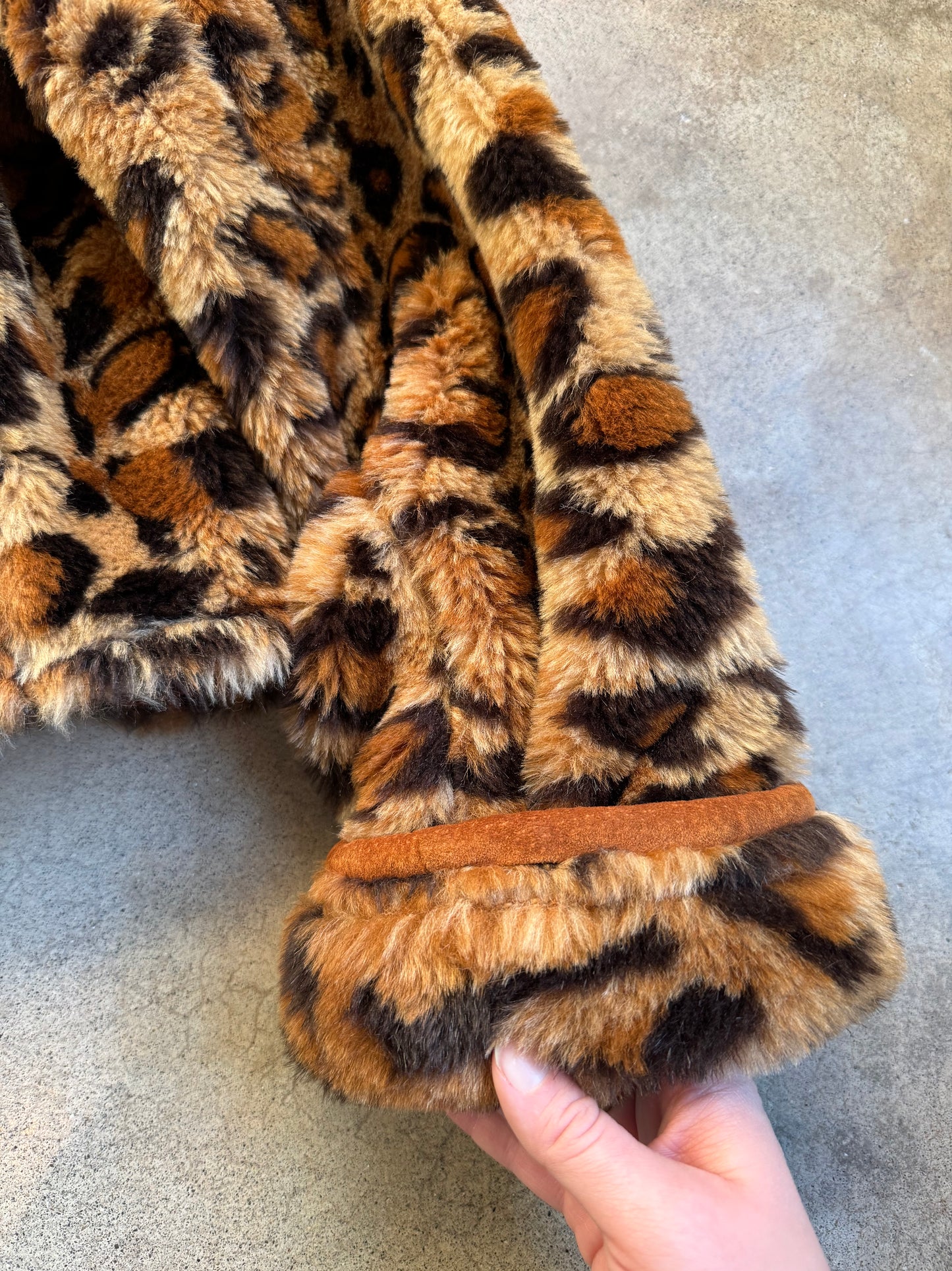 Vintage 1980s The Icing Leopard Print Faux Fur Cropped Jacket | Medium